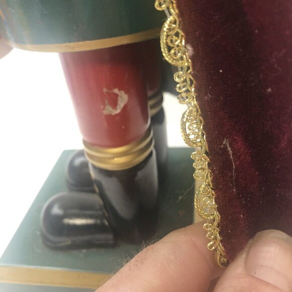 Kirkland Signature Nutcracker 18" drummer wooden Handpainted - Picture 7 of 11